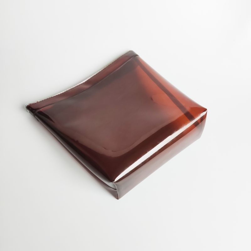 Quali sono i vantaggi del cosmetico trasparente colorato in PVC in polivinil cloruro?