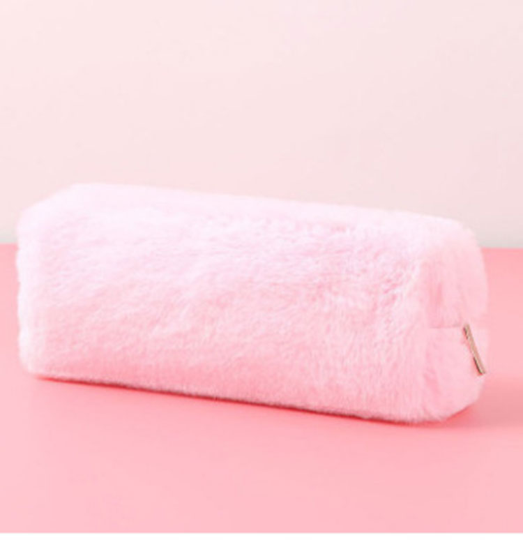 I portapenne con cerniera sono migliori degli astucci con apertura superiore